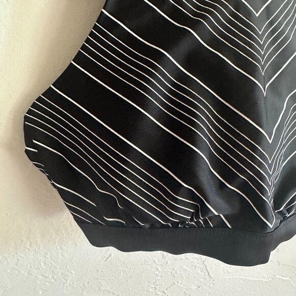 Athleta Chevron High Neck Bikini Top Black White Size 34 B/C - Picture 4 of 7
